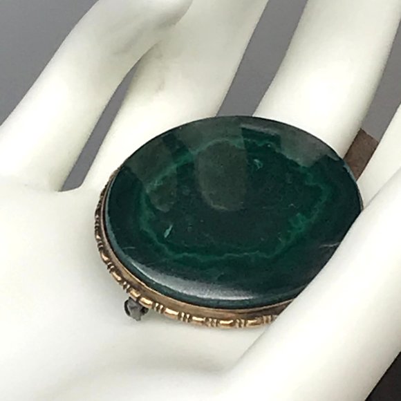 Vintage Malachite Stone Brooch set in 10K Yellow Gold Ornate Frame, Boho Chic - Picture 6 of 7